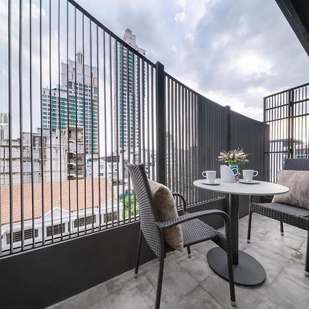 Aspira Parc Sukhumvit 22 Hotel Bangkok Exterior photo