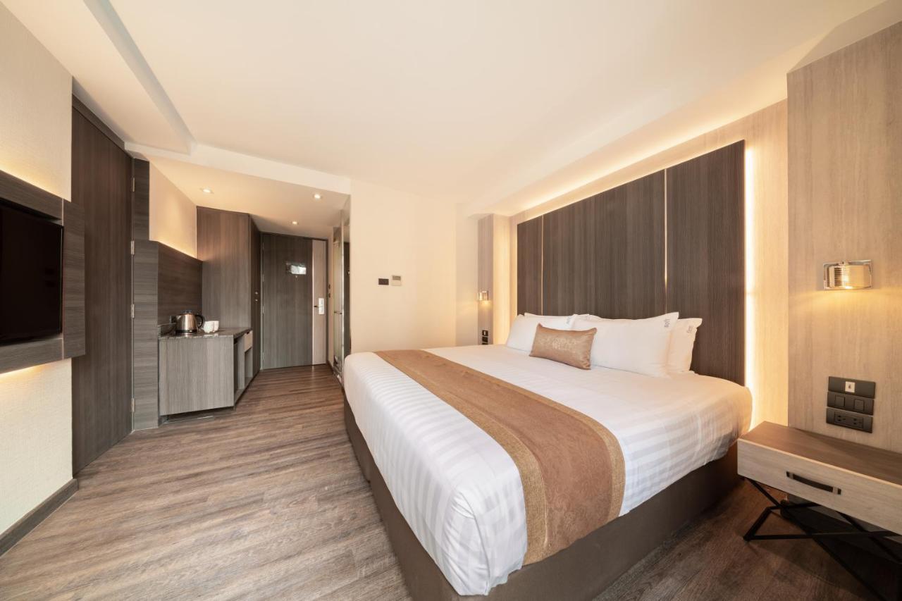 Aspira Parc Sukhumvit 22 Hotel Bangkok Exterior photo